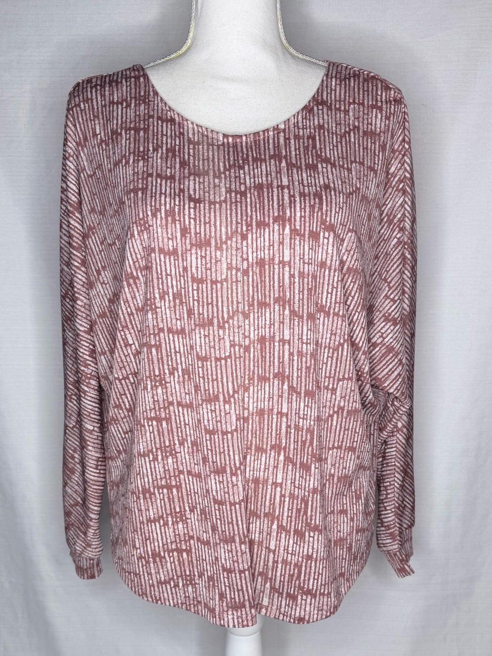 Buckle Black Womens Small Mauve Abstract Cowl Open Back Dolman Sleeve Top